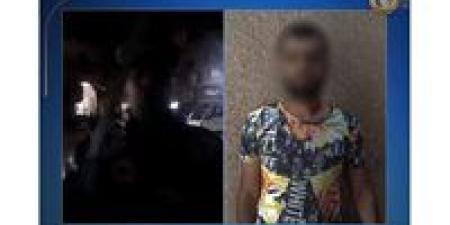 القبض على بلطجي يروع المواطنين بسلاح أبيض في بنها (فيديو)