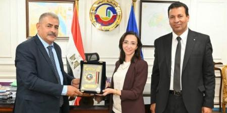 محافظة البحيرة تعزز التعاون مع الهيئة العامة لخدمة المواطنين وتحقيق الأمن الغذائي