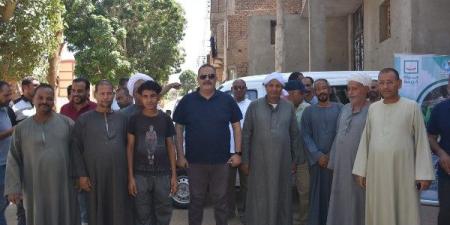 رئيس مياه الأقصر يتابع الخدمات المتنقله وتركيب عدادت المياه بأرمنت