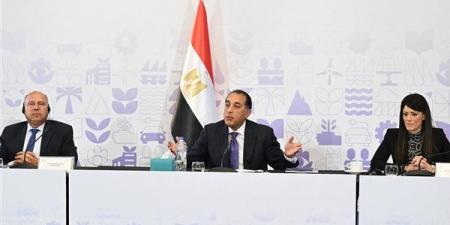 رئيس الوزراء يترأس مائدة مستديرة بعنوان "الإصلاحات الهيكلية لتعزيز تنافسية القطاع الخاص"
