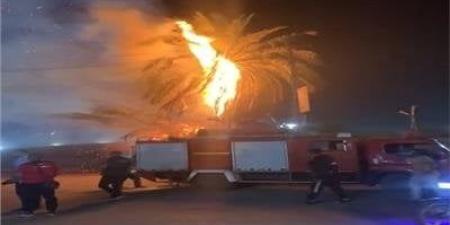السيطرة على حريق نشب في أخشاب داخل مصنع دعاية وإعلان بالعبور