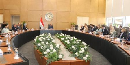 وزير الكهرباء يبحث مع بنك الاستثمار الأوروبي والاتحاد الأوروبي دعم مشروعات الطاقة المتجددة
