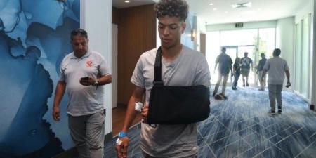 طبيب الأهلي: جراحة ناجحة لـ«إمام عاشور».. واللاعب يؤدي برنامج تأهيلي الفترة المقبلة