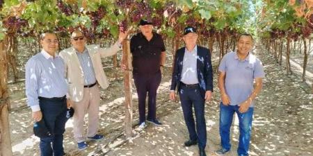 وزير الزراعة الصربي يزور بعض التجارب والمشروعات الزراعية المتميزة
