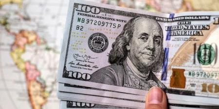 آخر تطورات سعر صرف الدولار في البنك المركزي والبنوك المصرية