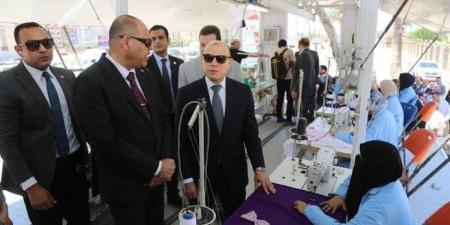 جولة ميدانية لوزير العمل ومحافظ كفرالشيخ داخل ورش التدريب المتنقلة لدعم سوق العمل
