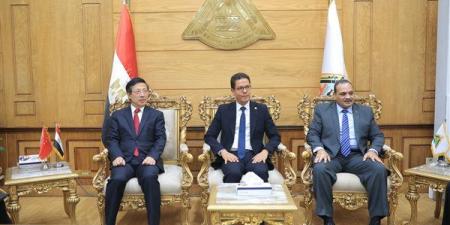 رئيسا جامعتي بنها الحكومية والأهلية يستقبلان وفدًا من جامعة ووهان للتكنولوجيا الصينية