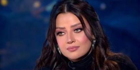 رضوى الشربيني تعود بـ"هي وبس" عبر DMC.. وتعد الرجال بـ"فرصة جديدة"