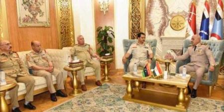 الفريق أحمد خليفة يلتقى رئيس أركان القوات البرية بالجيش الليبى