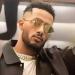 محمد رمضان يصلي في طائرته الخاصة