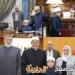 أجلسه على كرسي شيخ الأزهر.. وصية ووعد الإمام الطيب لوالد الطفل أنس حافظ القرآن والمتون (فيديو)