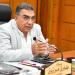 محافظ الدقهلية يسلم تأشيرات وتذاكر الحج لـ 558 حاج و13 مشرف من حجاج الجمعيات الأهلية
