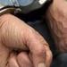 ضبط طرفي مشاجرة بالأسلحة البيضاء بسبب خلافات ماليه في المطريه