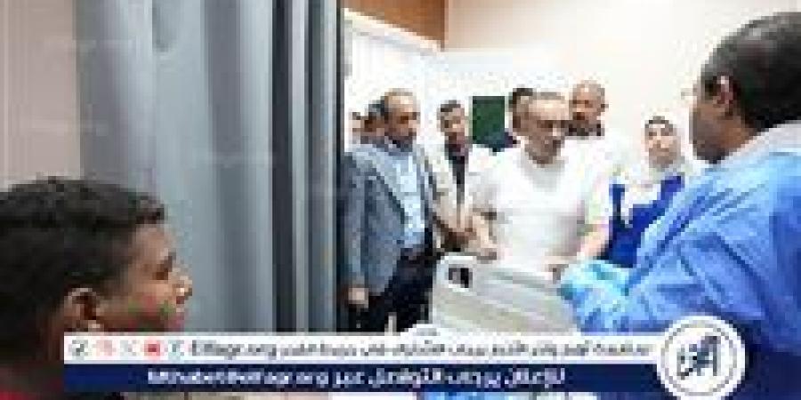 محافظ أسيوط يوجه بعلاج مواطن على نفقته الخاصة بمستشفى المبرة للتأمين الصحى بحى شرق