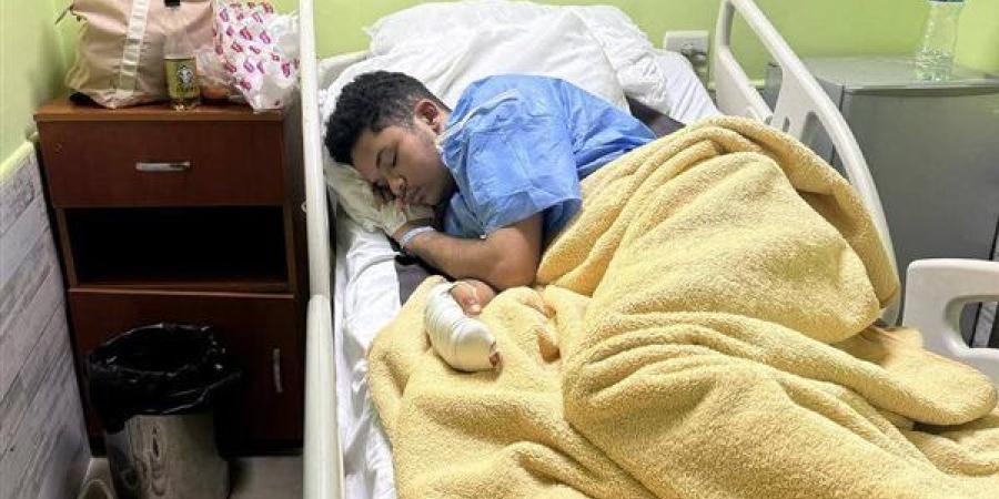 "عاكسو اخته وضربوه".. والدة ضحية كمبوند أكتوبر تكشف تفاصيل الواقعة