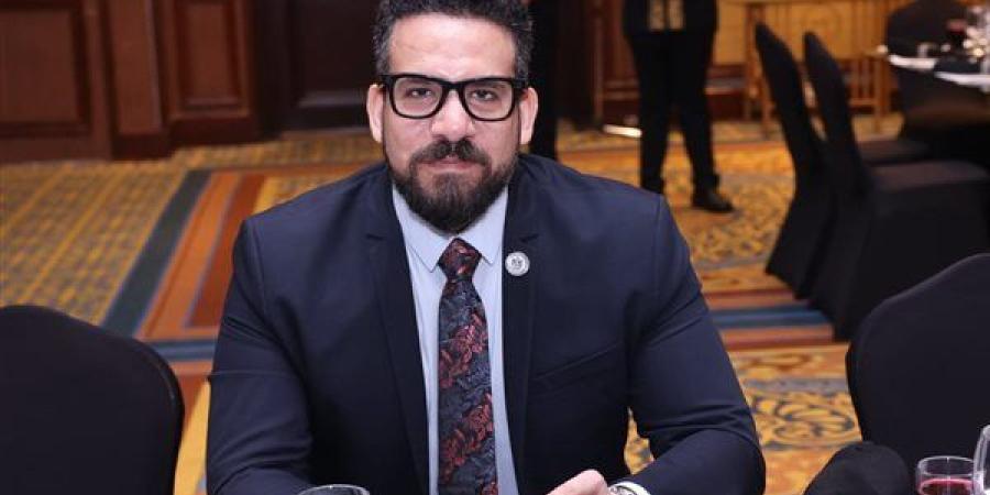 العيسوي يهنئ الرئيس السيسي وعمال مصر بعيدهم.. الحرفيون شركاء التنمية وبناء الجمهورية الجديدة