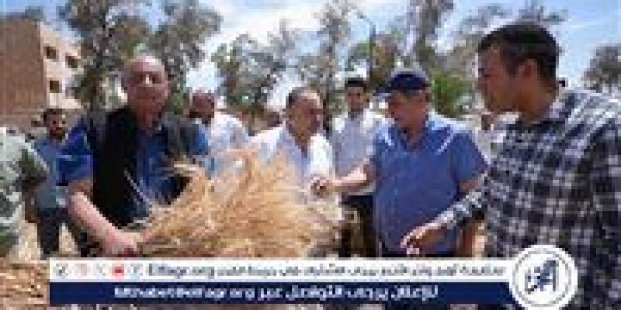 محافظ أسيوط يشارك عمال المحافظة فى الاحتفال بعيدهم ويتفقد حصاد 40 فدان قمح بمزرعة بني سند بمنفلوط