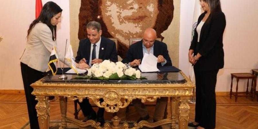توقيع بروتوكول تعاون بين هيئة الاستشعار من البعد وجامعة مصر للعلوم والتكنولوجيا