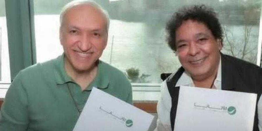 محمد منير يتعاقد مع روتانا