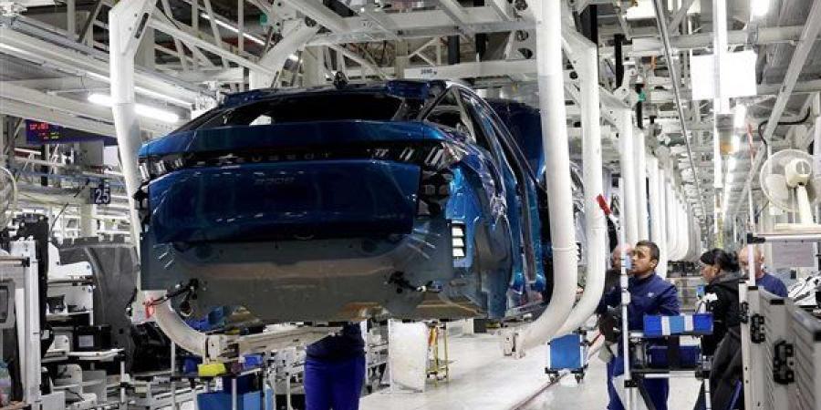 إنتاج المصانع الفرنسية يرتفع للمرة الأولى منذ نحو 3 سنوات في أبريل 2025