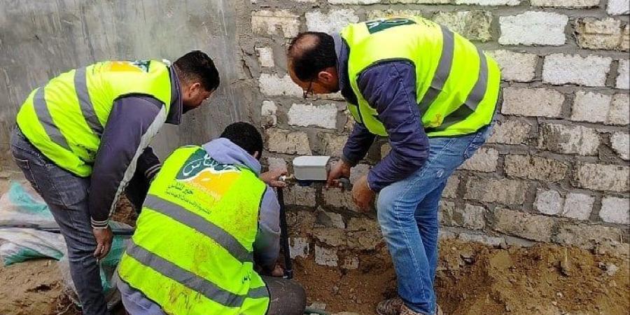 بوصلات مياه مجانية ومساعدات للفتيات اليتيمات.. «خير للناس» تواصل قوافلها الخيرية بقرى البحيرة