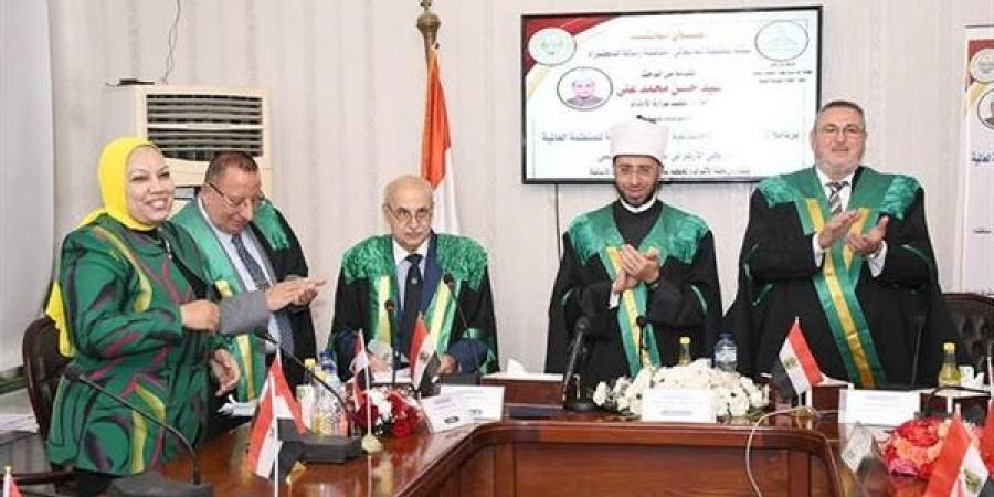 وزير الأوقاف يناقش رسالة دكتوراه في الفلسفة بجامعة عين شمس