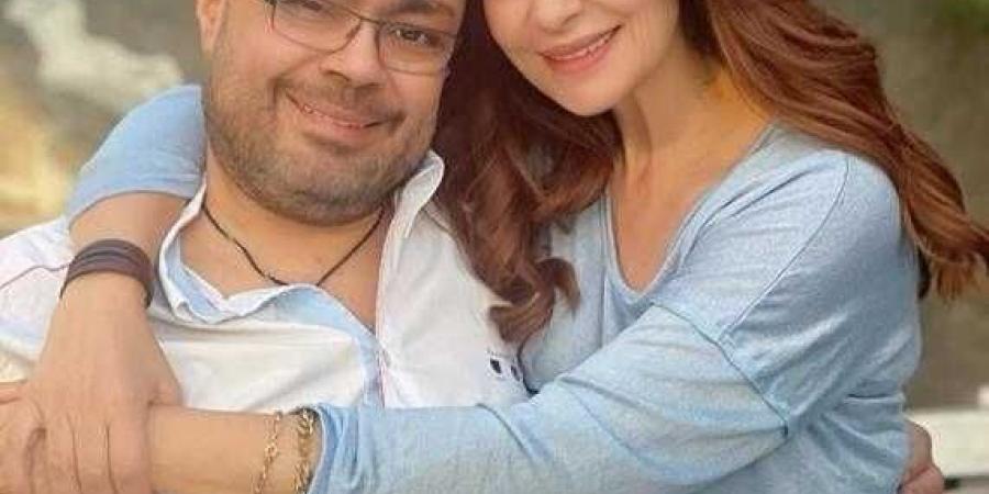 وداع مؤثر للمنتج وليد مصطفى: الفن والإعلام في جنازة رجل بصم على المشهد الإعلامي المصري