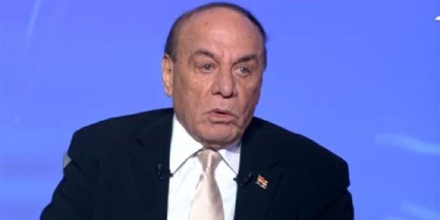 اللواء سمير فرج: إنشاء قاعدة أمريكية في تيران وصنافير "شائعة".. وسيطرة كاملة من مصر