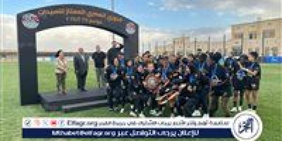مشاهد كرنفالية من تتويج مسار بدرع الدوري وسط أجواء احتفالية صاخبة في أرض الملعب