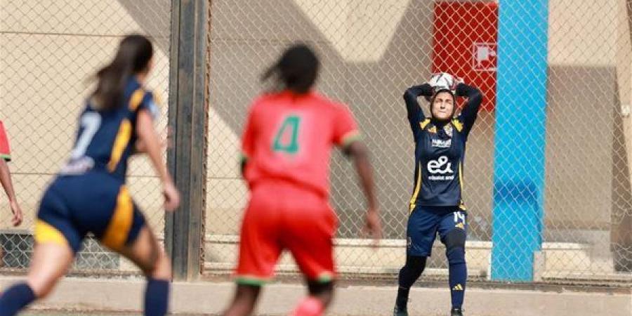 الأهلي يفوز على مودرن سبورت برباعية نظيفة بدوري الكرة النسائية