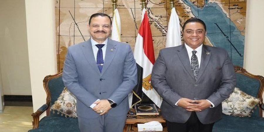 معهد إعداد القادة يناقش الأمن القومي والفكر المستنير