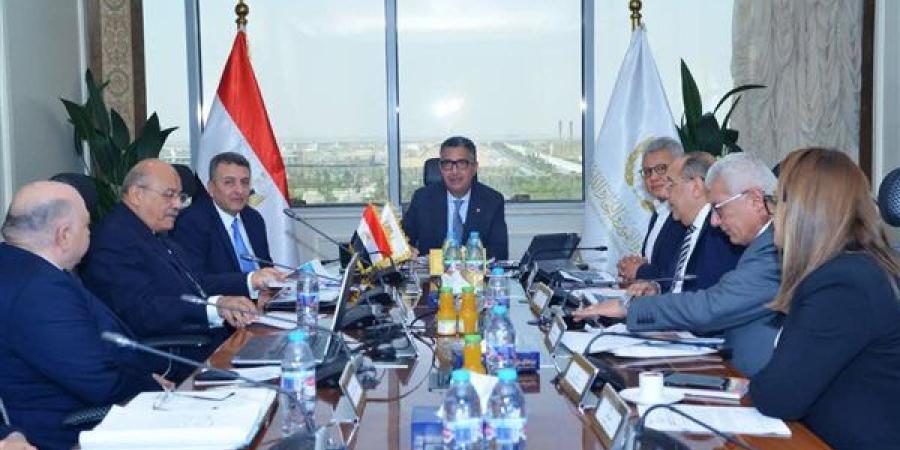وزير التموين: ضرورة العمل وفق رؤية واضحة لتعزيز المخزون الاستراتيجي من الزيوت