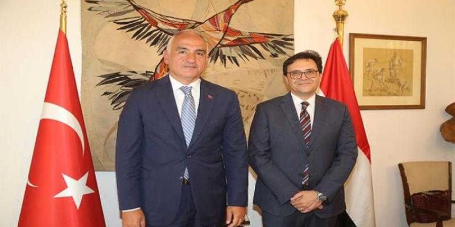 وزير الثقافة يستقبل نظيره التركي لبحث أطر التعاون الثقافي بين البلدين