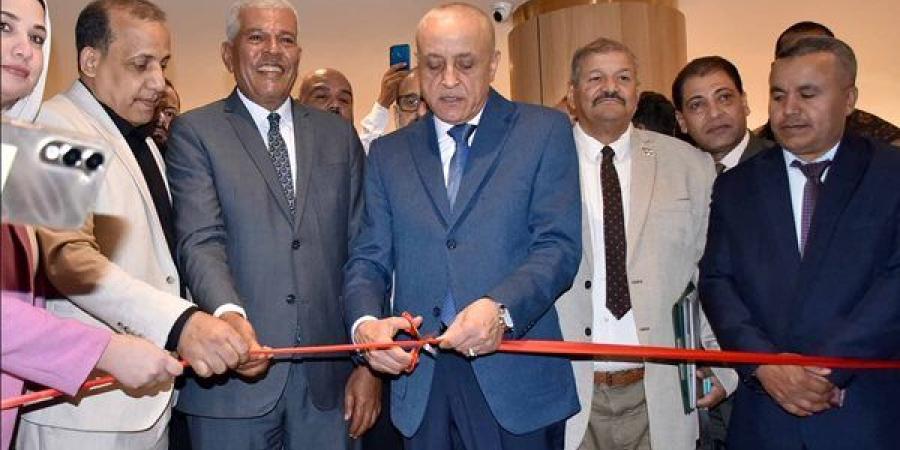محافظ الأقصر يفتتح النسخة السابعة عشرة لمعرض الوادي الزراعي.. صور