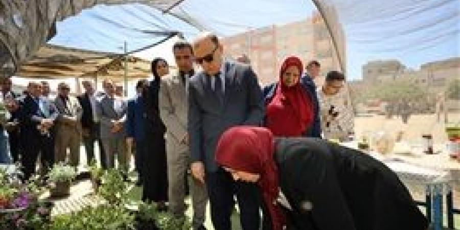 محافظ كفر الشيخ يشهد ختام الأنشطة الطلابية بمدرسة رزق حمامو ببلطيم