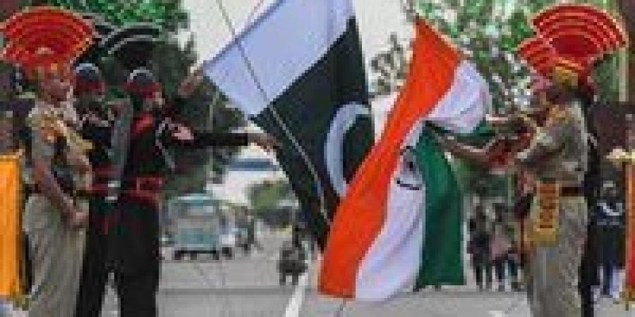 رويترز عن شهود عيان: سماع دوي انفجارات في منطقة كشمير الباكستانية