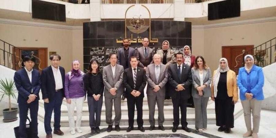 جامعة حلوان تعزز علاقاتها الدولية باستقبال وفد جامعة فوكوي اليابانية