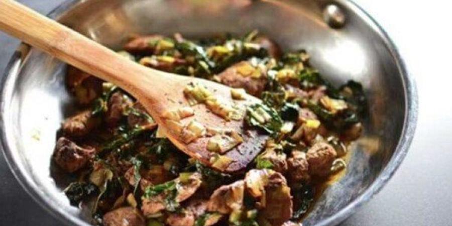 أكلة لذيذة.. طريقة عمل كبدة الدجاج بالبصل