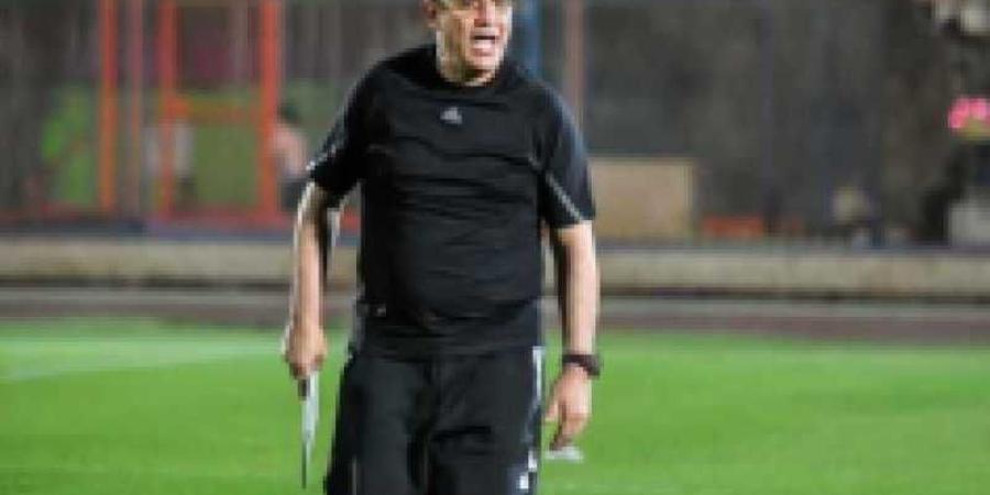 أيمن الرمادي يُحاضر لاعبي الزمالك استعدادًا لمواجهة سيراميكا كليوباترا