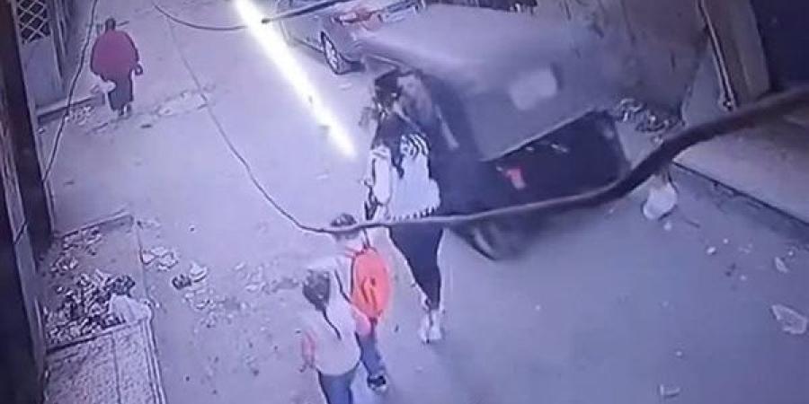 فيديو خطف طفل داخل «توك توك» يشعل السوشيال ميديا