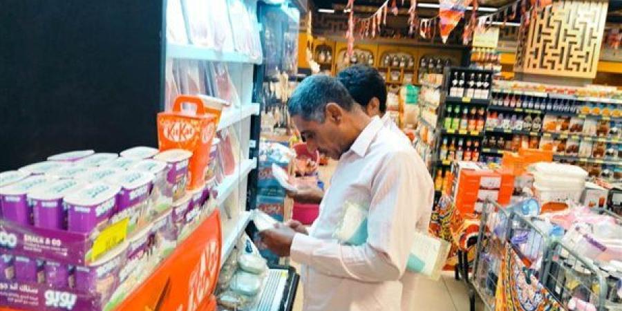 ضبط 379 مخالفة متنوعة بالأسواق والمخابز البلدية في أسوان