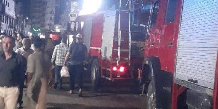 حريق يلتهم منزلين بمركز دار السلام دون إصابات