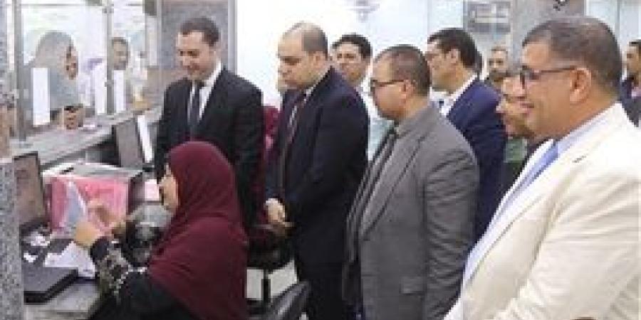 نائب محافظ كفر الشيخ يتفقد منظومة التصالح وتيسير الإجراءات للمواطنين بقلين