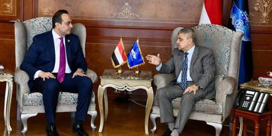 "ربيع والسبكي" يبحثان سبل التنسيق المشترك بتقديم الخدمات الطبية للعاملين بهيئة قناة السويس