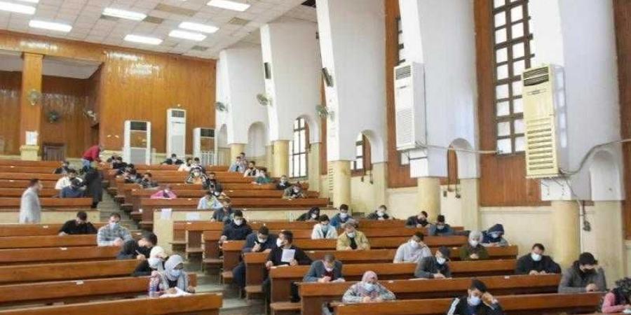 لطلاب الجامعات.. 10 محظورات داخل اللجان بامتحانات الفصل الدراسي الثاني 2025