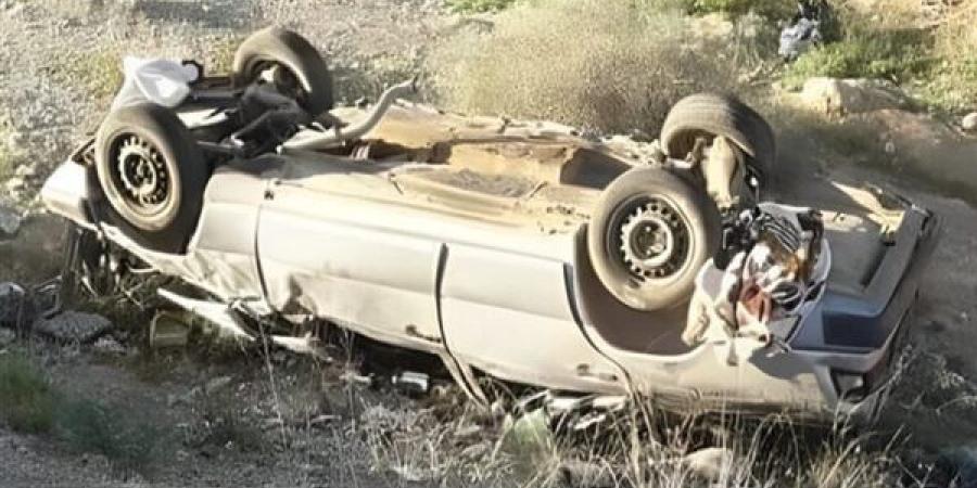 إصابة شاب في حادث انقلاب سيارة داخل ترعة بقنا