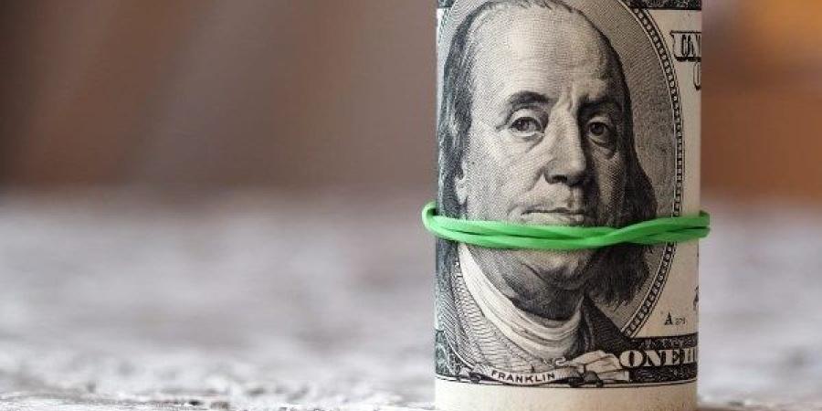 تراجعات تدريجية.. أسعار الدولار اليوم الأربعاء في مصر