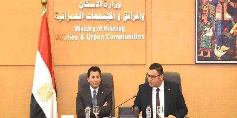 وزير الإسكان يستقبل وزير الشباب لبحث أوجه التعاون المشترك بشأن نادي “النادي” بالعاصمة الإدارية