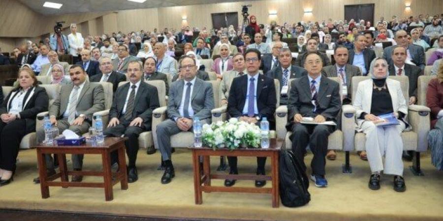 افتتاح فعاليات المؤتمر الرابع لطلاب الدراسات العليا في مجال العلوم التطبيقية بجامعة بنها
