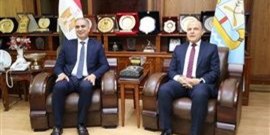 محافظ كفر الشيخ يستقبل رئيس جهاز حماية المستهلك لبحث سبل تعزيز الرقابة على الأسواق